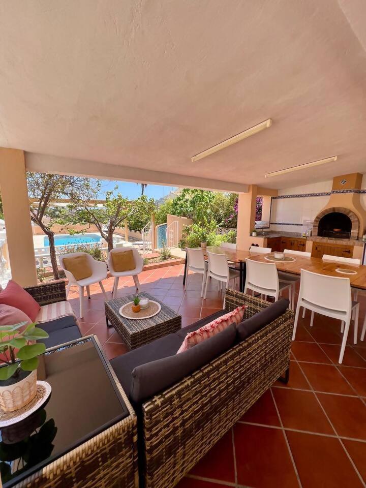 Relaxdiversion En Villa Piscina Bbq Y Cocina Ext Calpe Eksteriør billede